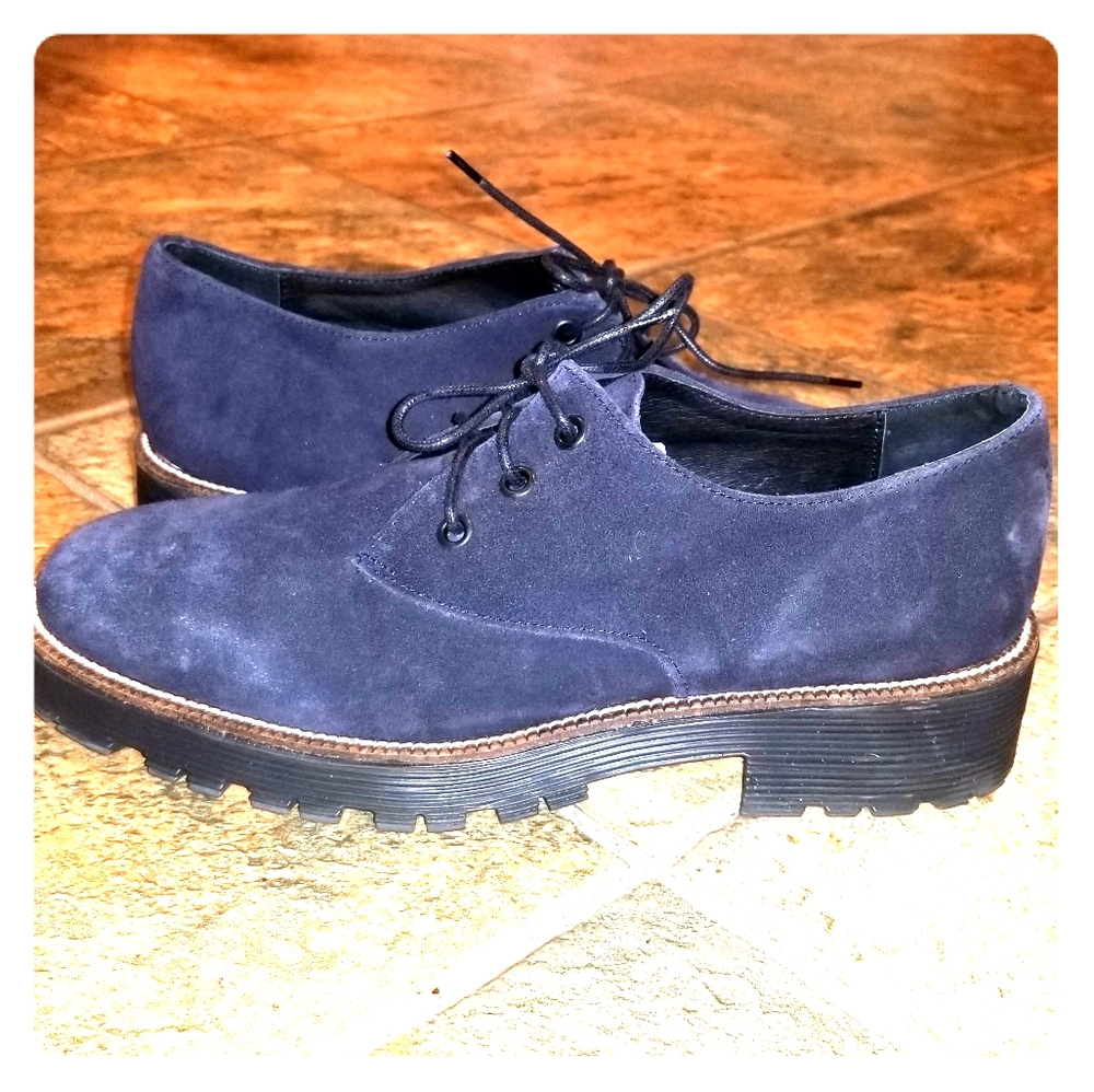 *SOLD*Shelly's London leather platform loafers